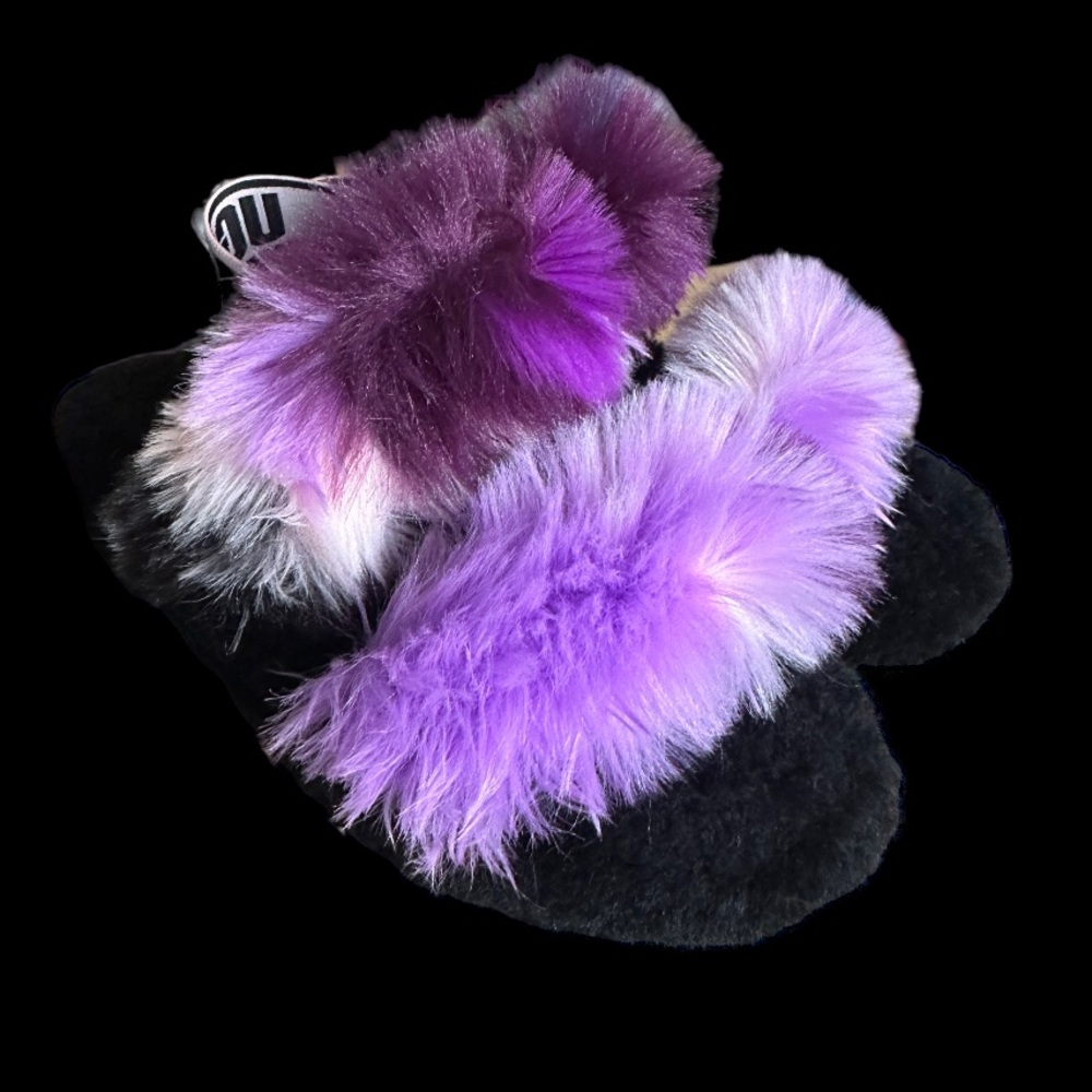 WOMENS UGGS SIZE 5 SLIPPERS